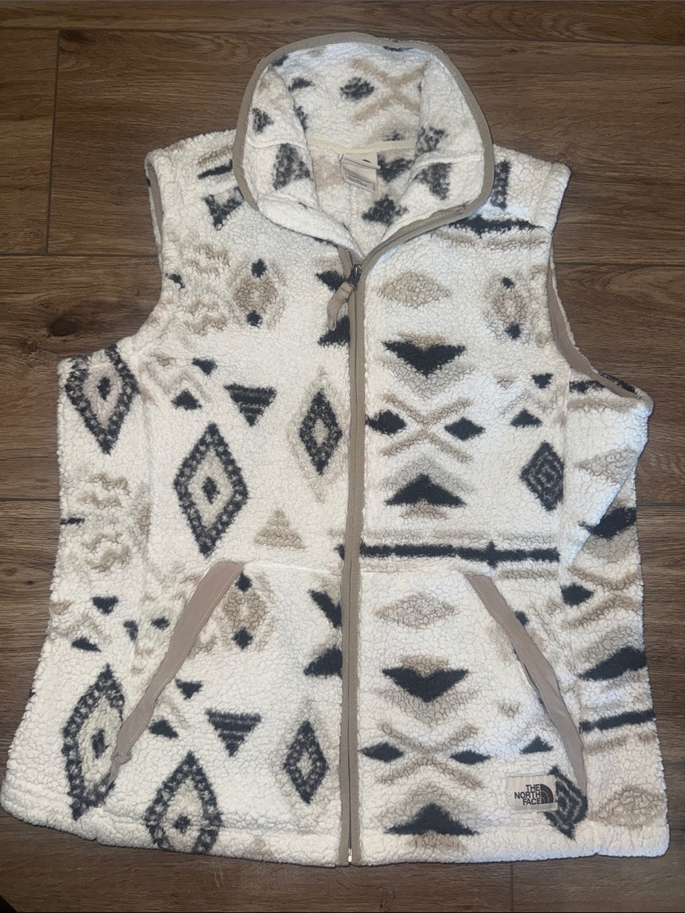 The North Face Womens Aztec Cream, grey, tan Sherpa vest